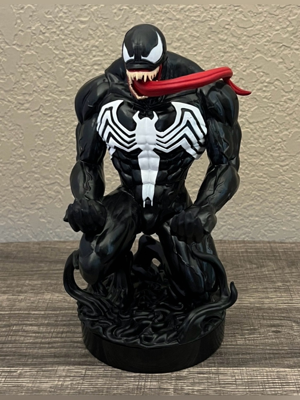 Venom Marvel Comics Cable Guy Gaming Controller Phone Holder Stand.